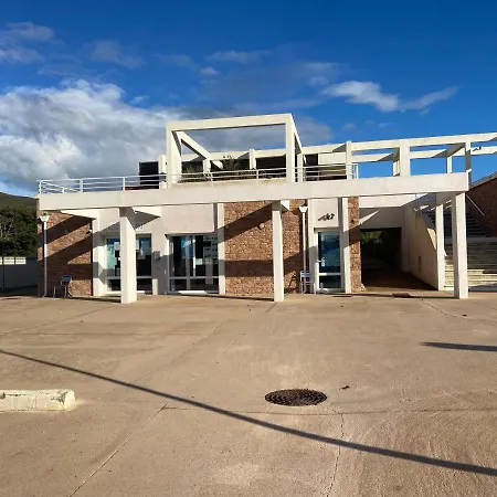 4 A 6 Personnes Dans Avec Piscines Proche Semesterbostad Belgodère