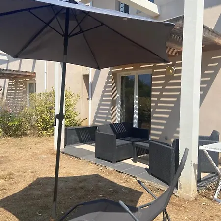 4 A 6 Personnes Dans Avec Piscines Proche Semesterbostad