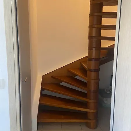 Holiday home 4 A 6 Personnes Dans Avec Piscines Proche *