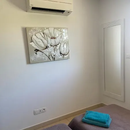 4 A 6 Personnes Dans Avec Piscines Proche * Belgodere (Corsica)