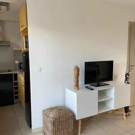 4 A 6 Personnes Dans Avec Piscines Proche Holiday home Belgodere (Corsica)